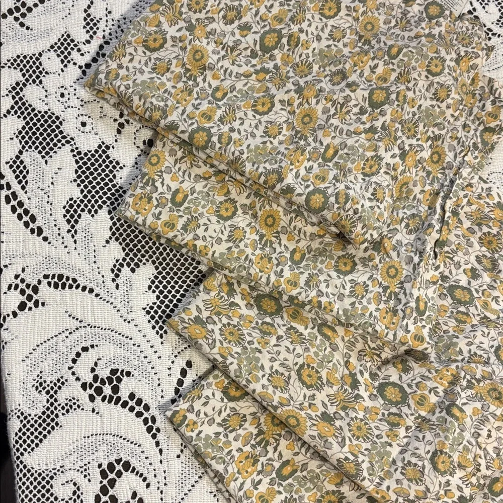 Pottery Barn set 20”x